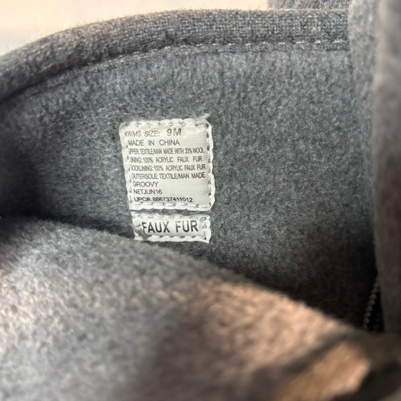 Unionbay Groovy Black & Grey Quilted Faux Fur Lined Duck boots - Picture 6 of 8